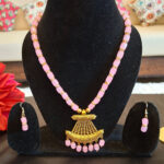 Single Layer Necklace with Pendant